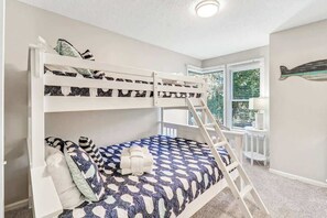 3 bedrooms, iron/ironing board, travel crib, WiFi