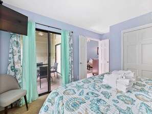 3 bedrooms, iron/ironing board, travel cot, WiFi - Walk to the Beach - 3 bed 3 bath  beach Villa - 8006 Treetops (Hilton Head Island)