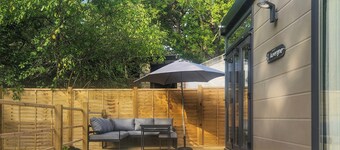 2 bedroom accommodation in Hamstead