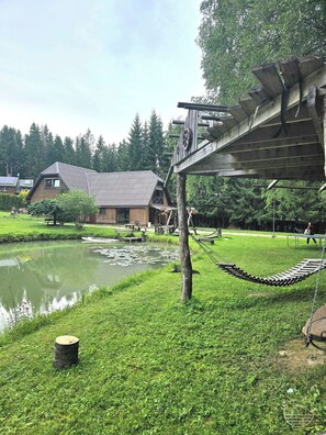Enceinte de lâhĂ©bergement