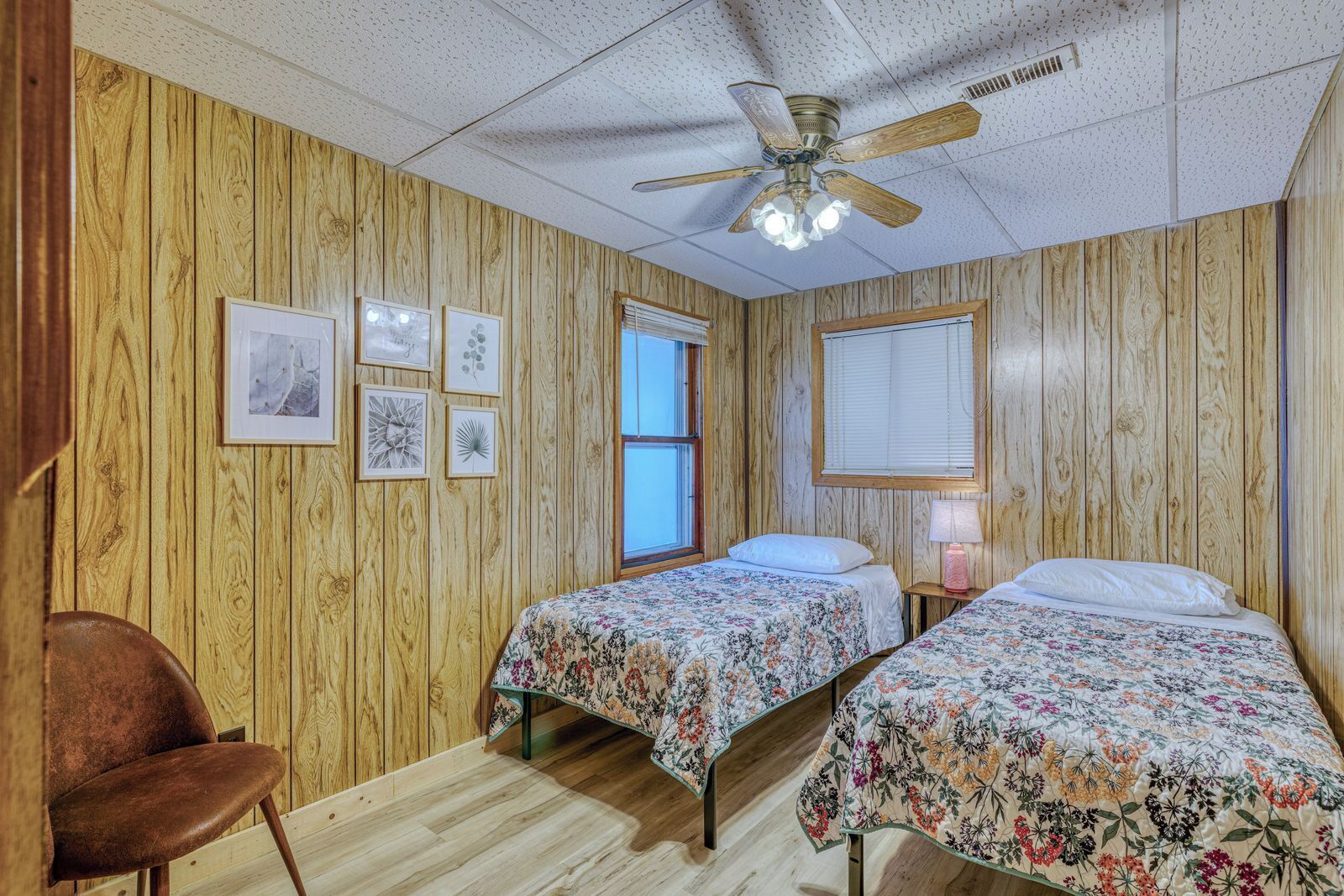 3 bedrooms, internet, bed sheets