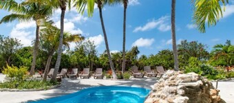 Migrate Beach Chalets #3, sleeps 7. N Palmetto Point. WiFi. AC. Pools. Paradise!