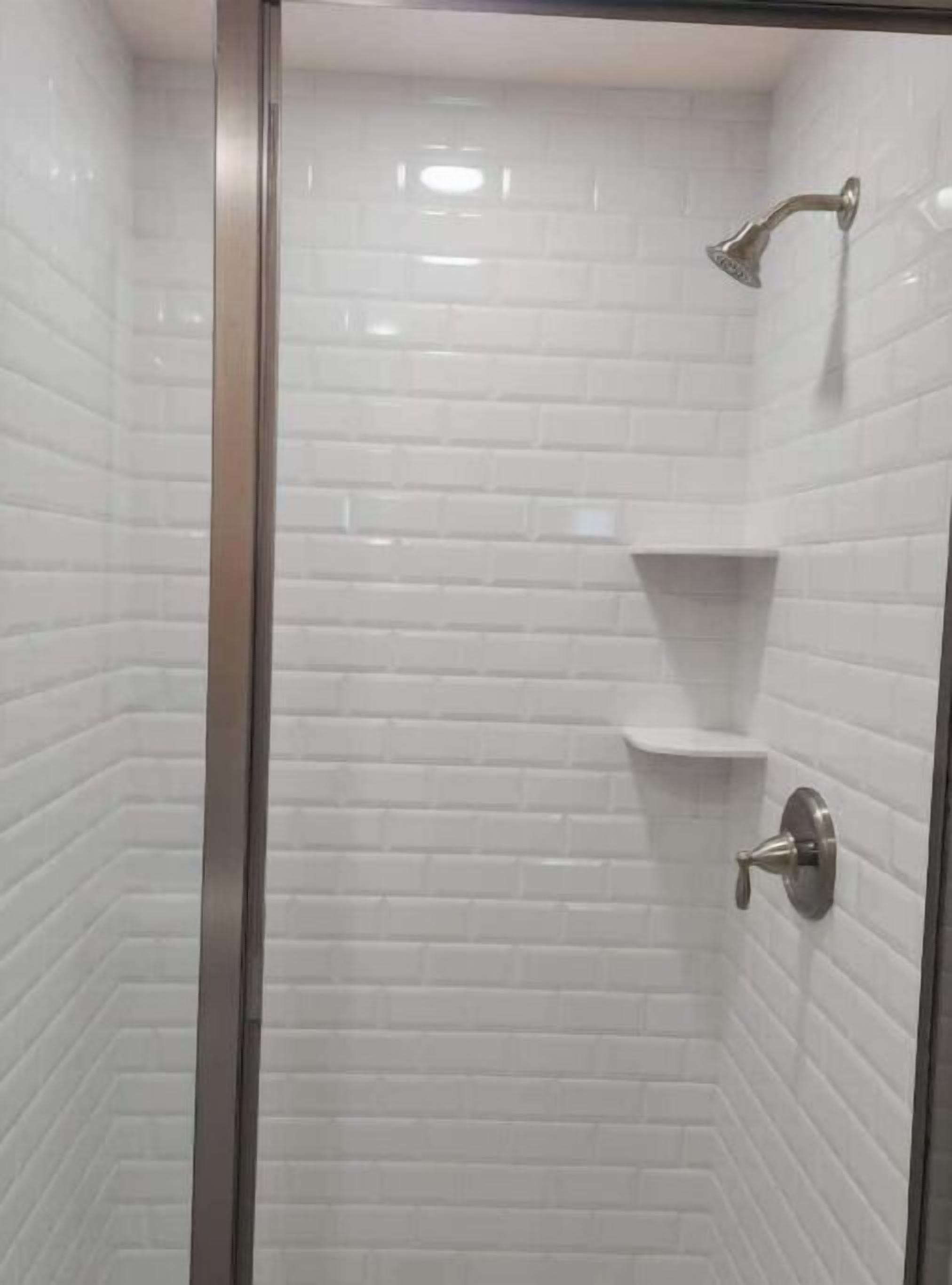 Hair dryer, bidet, towels, shampoo