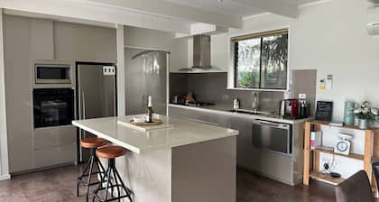 Close to the Shops Beach, Perfect for 2 Families