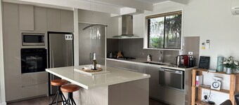 Close to the Shops Beach, Perfect for 2 Families