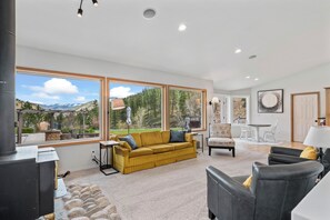 Smart-tv en tafelvoetbal