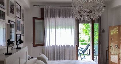 Cosy, spacious, bright and central. Three double bedrooms