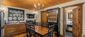 Cozy Cabin Near Leavenworth + Fenced Yard