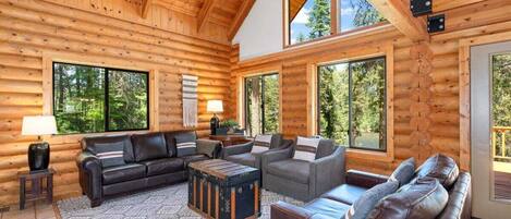 Smart-TV, peis, DVD-spiller og fotballspill