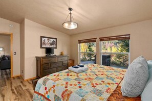 3 dormitorios, tabla de planchar con plancha, wifi gratis y ropa de cama