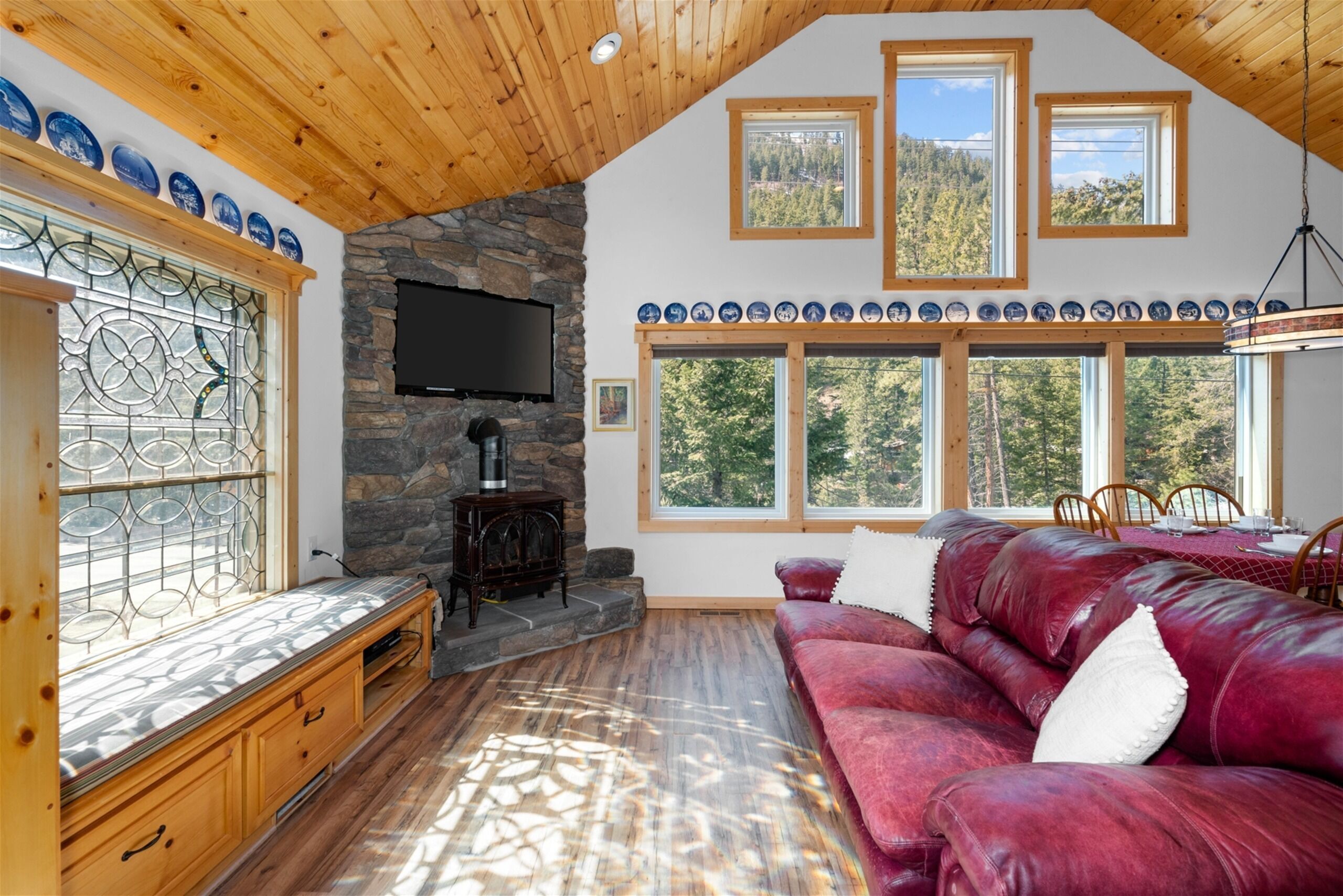Wood Haus - Course-Side Retreat
