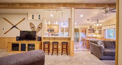 The Beach at River`s Bend -A Riverside Retreat
