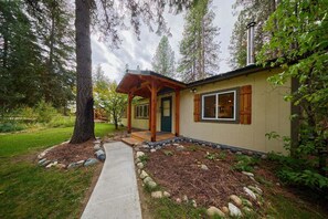 Exterior - The Beach at River`s Bend -A Riverside Retreat (Leavenworth)