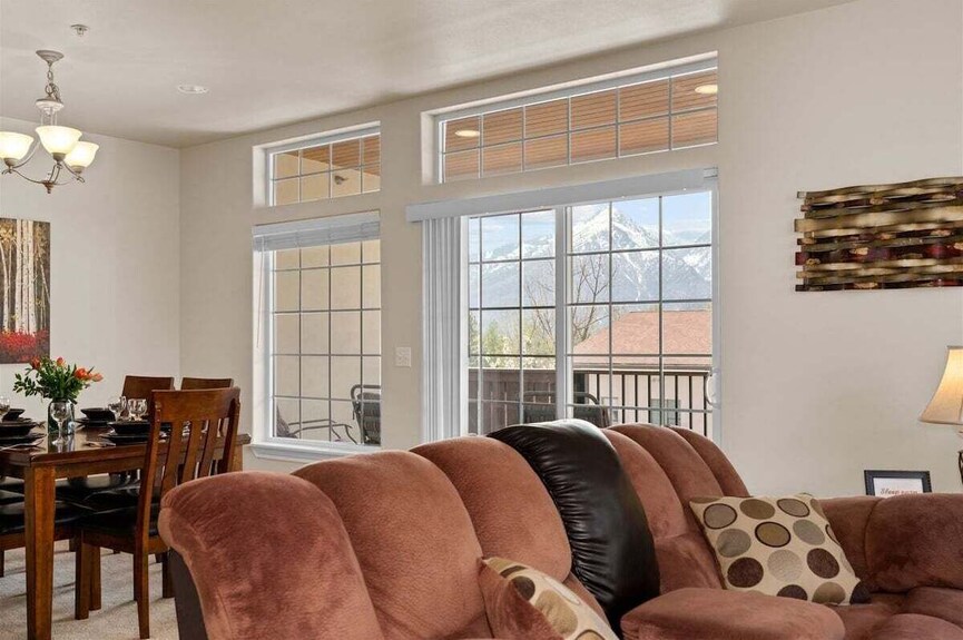 Downtown Leavenworth Condo - 2 Kings + View - Leavenworth, WA