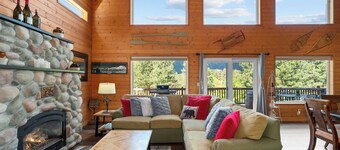 Enchantment Haus -Mountain Majesty and Memorable Moments