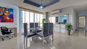 Interior - Luxury CTG Airport Penthouse 3 BD 2 BA Suite + Rooftop Pool (Cartagena)