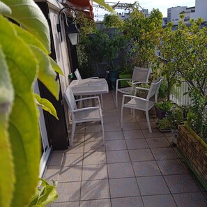 Outdoor dining - Appartement Complet Avec Grande Terrasse à Proximité Nation (Paris)