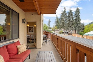 Terrace/patio - Pet-friendly, Two-Level Condo Downtown (Leavenworth)