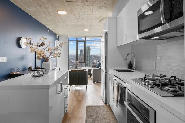 Fridge, microwave, oven, stovetop