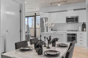 تناول الطعام