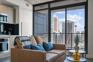 Smart TV - Cgy Tower Views | Mins to Saddledome | Gym (Calgary)