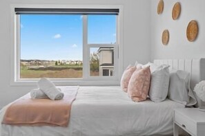 4 Schlafzimmer, Schreibtisch, Bügeleisen/Bügelbrett, kostenloses WLAN