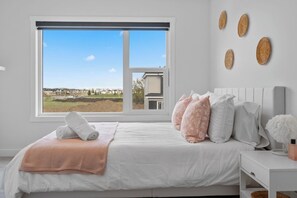 4 bedrooms, iron/ironing board, travel cot, free WiFi