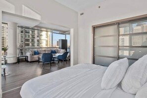 2 bedrooms, iron/ironing board, free WiFi, bed sheets
