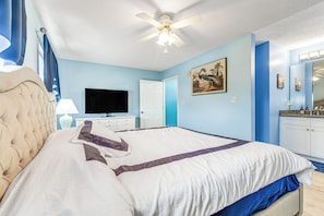 2 bedrooms, WiFi, bed sheets - Warm Weather Escape! Golf & Relax in Little River (Little River)