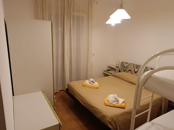 2 bedrooms, WiFi, wheelchair access