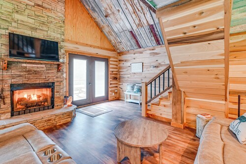 Kentucky Cabin Retreat w/ Covered Porch & Views