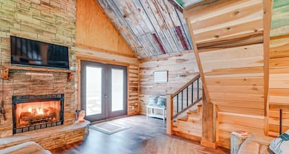 Kentucky Cabin Retreat w/ Covered Porch & Views