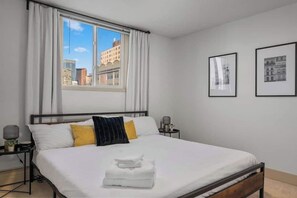 1 bedroom, desk, iron/ironing board, free WiFi