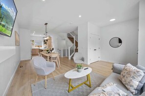 Smart-TV, Tischtennisplatte