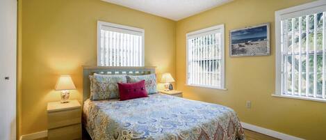 2 bedrooms, desk, travel crib, free WiFi