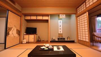 Deluxe Room | Free WiFi