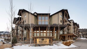 Exterior - Spacious 2-bdrm condo in Park City, Ski in/out, indoor pools, open air hot tubs
(Park City)