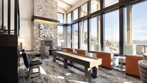 Interior - Spacious 2-bdrm condo in Park City, Ski in/out, indoor pools, open air hot tubs
(Park City)