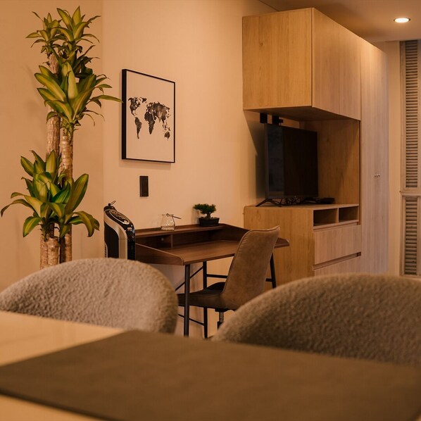 クラシック アパートメント | リビング エリア | テレビ