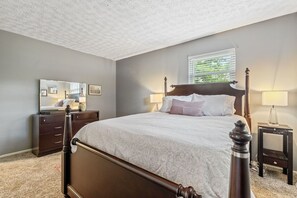 3 soverom, skrivebord, wi-fi (inkludert) og sengetøy