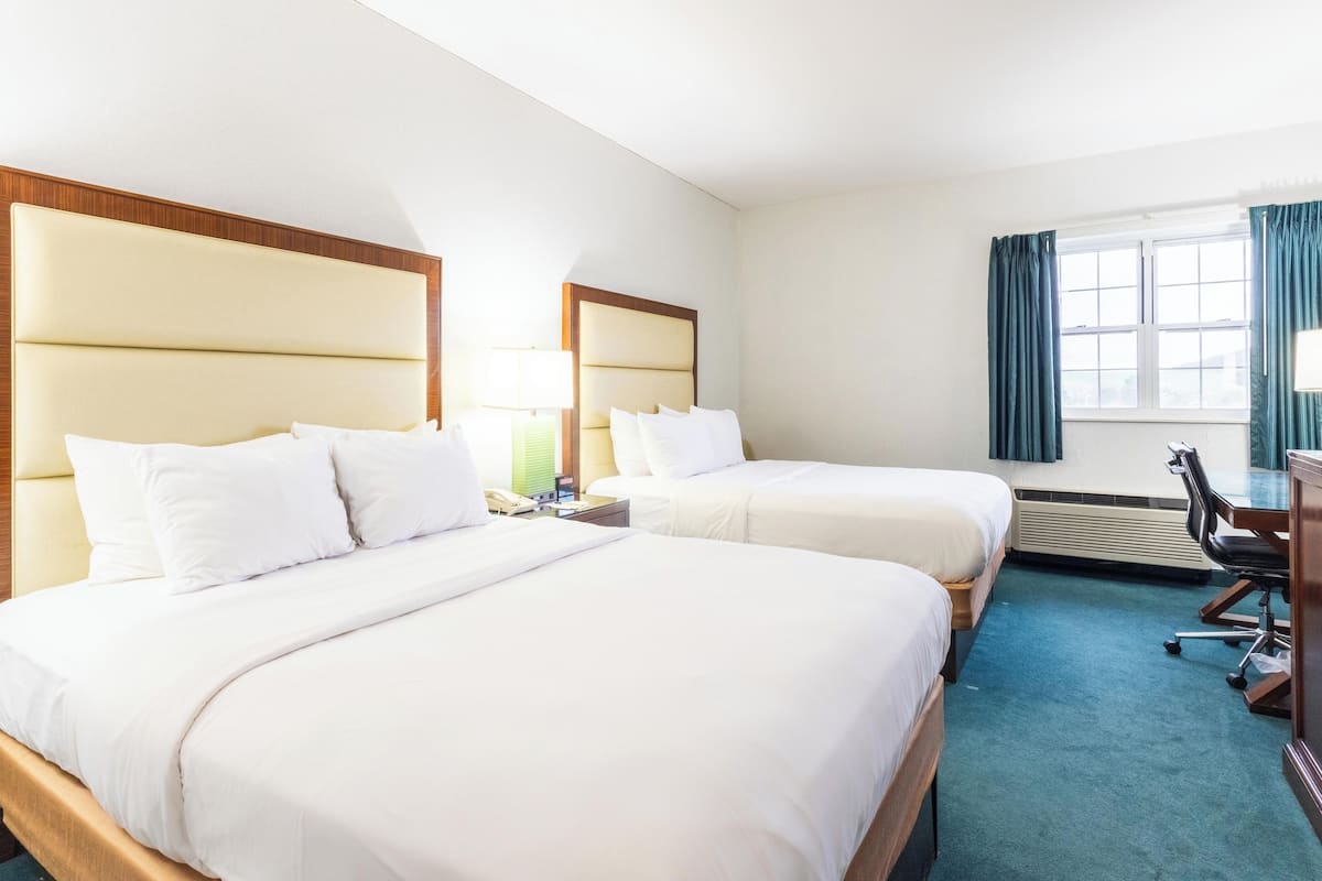 Single Room, 2 Queen Beds | Desk, WiFi (free), bed sheets