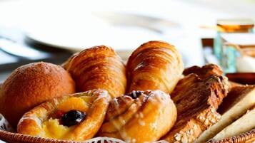 Gratis kontinental frukost varje dag