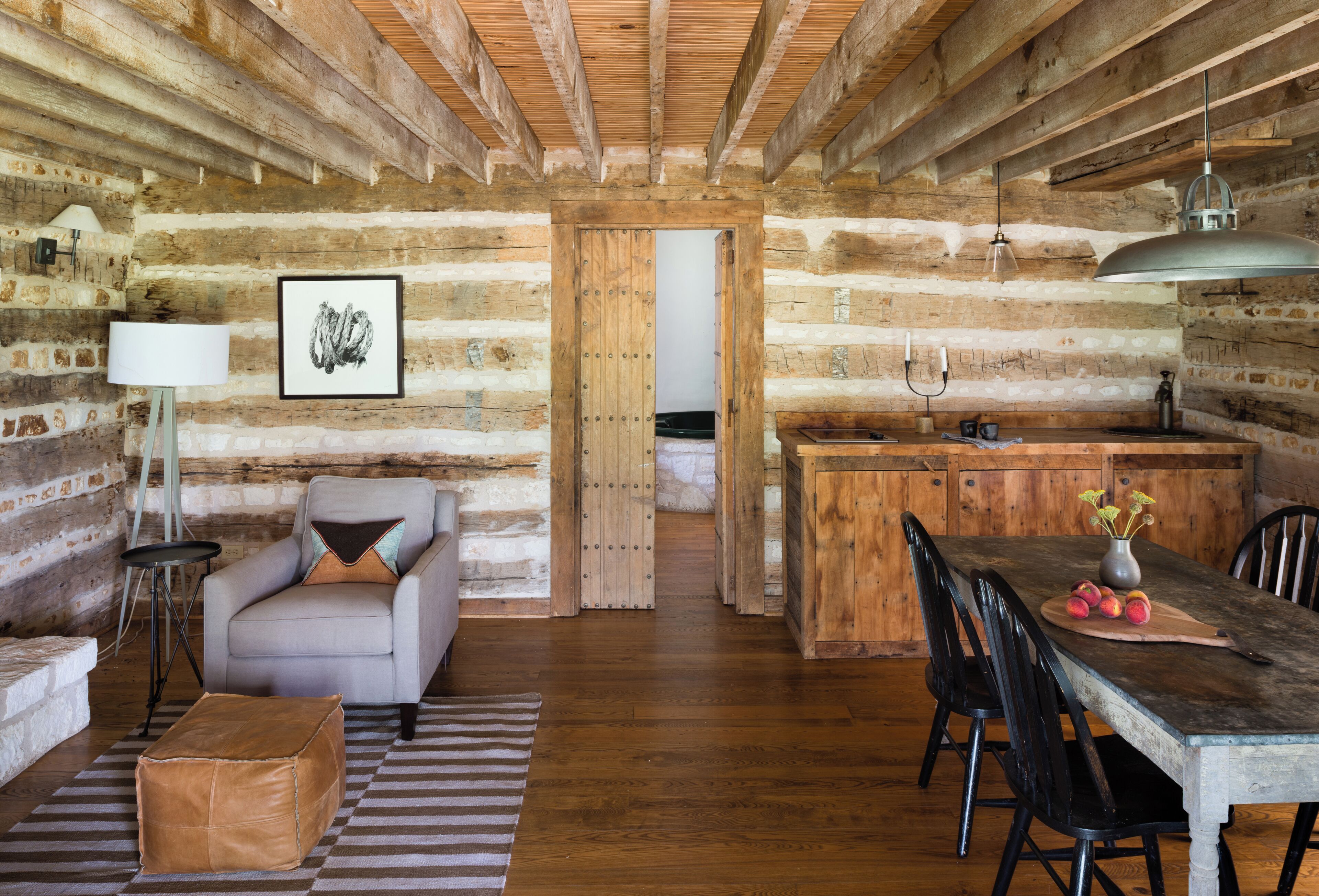 Cabin | Khu phòng khách | TV màn hình phẳng 49-inch có truyền hình vệ tinh 