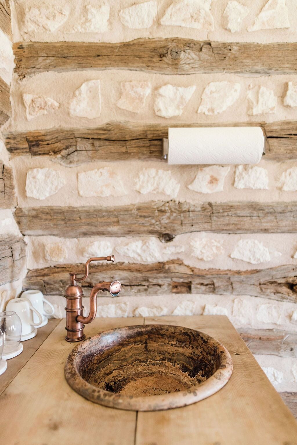 Cabin No.2 | Bathroom | Combined shower/tub, hair dryer, towels, soap