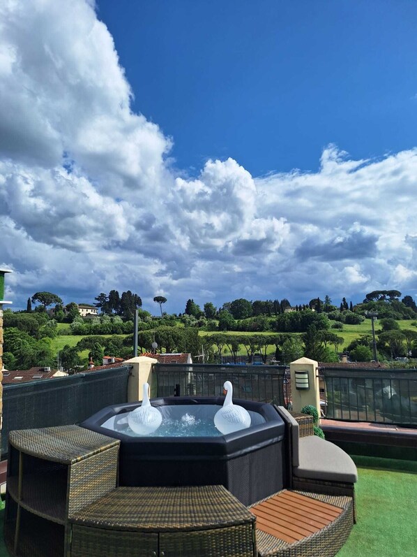 室外 SPA 浴池