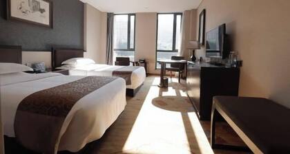Weichang Qianyue Holiday Hotel (Government Branch)