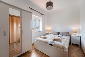 3 chambres, fer et planche Ă repasser, accĂšs Internet, draps fournis