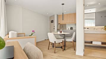 Junior Double Room, Kitchen | Premium bedding, in-room safe, desk, laptop workspace