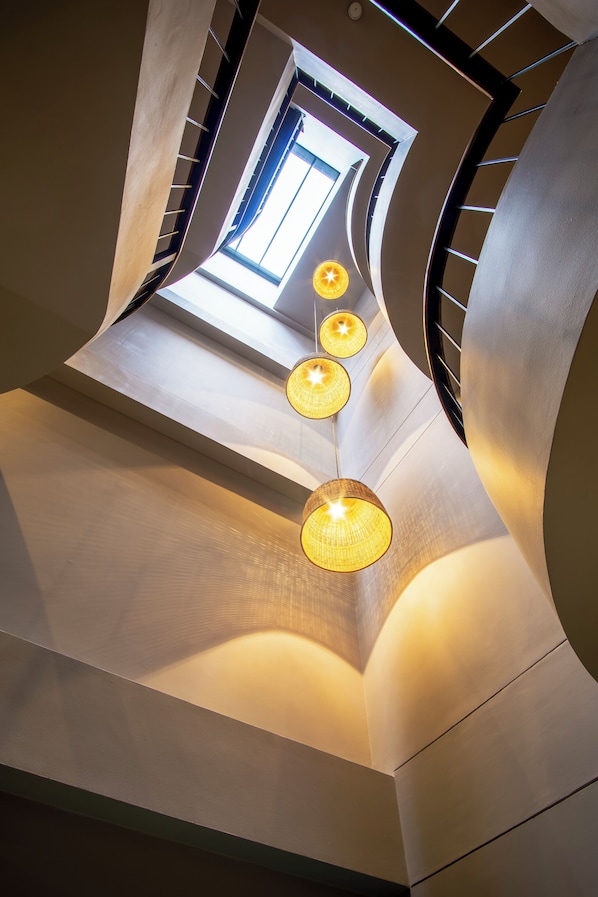 55-inch Smart TV with digital channels, Netflix, streaming services