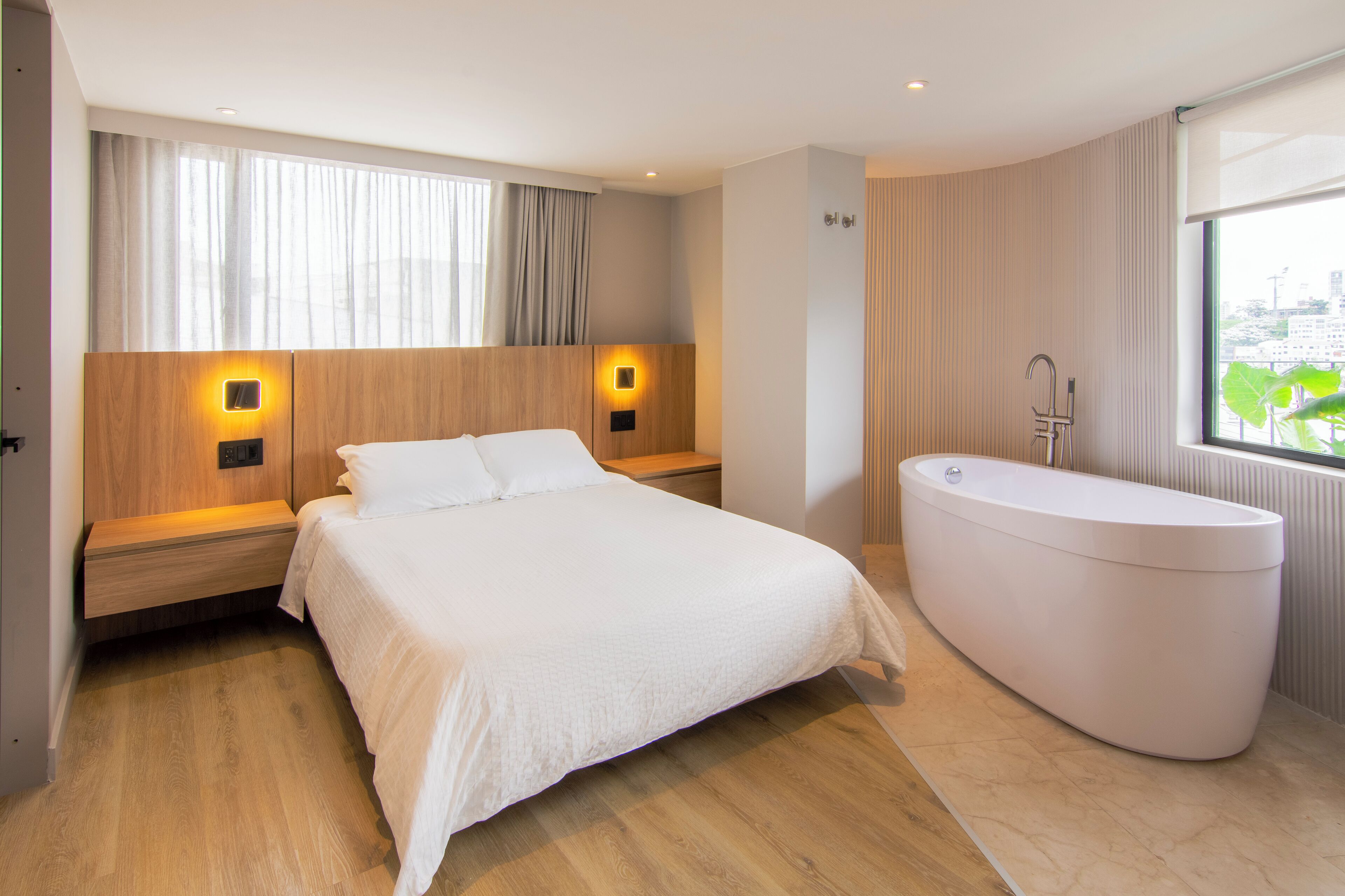 Studio Suite, City View